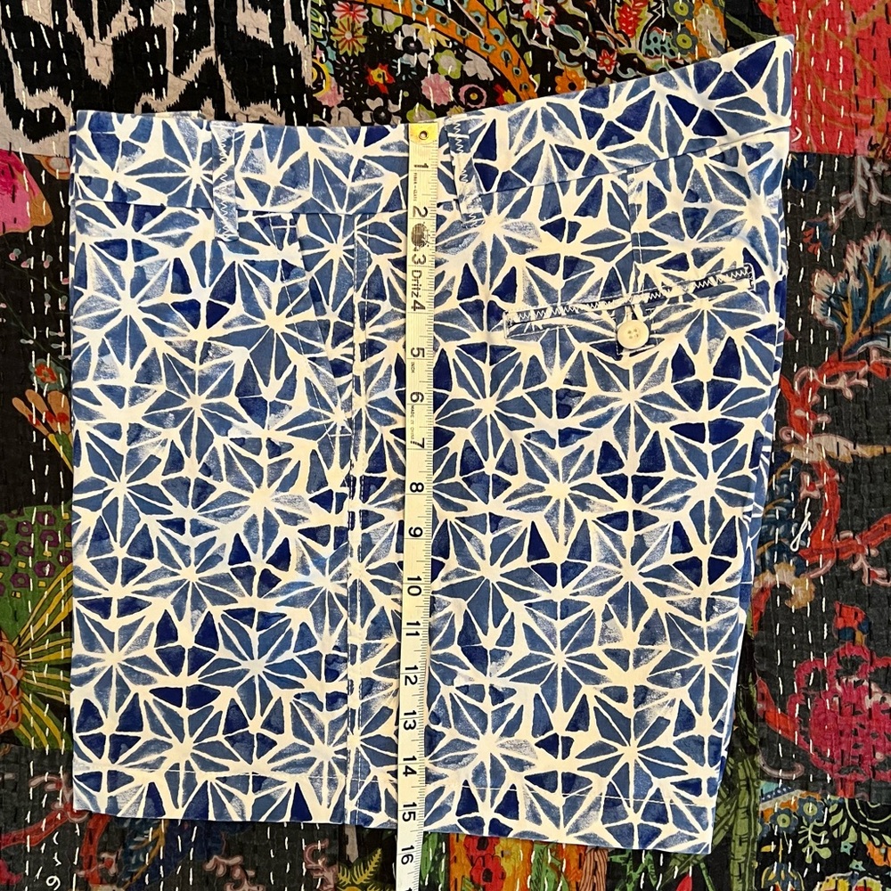 Crown & Ivy, Belk brand, blue and white geometric stars pattern shorts